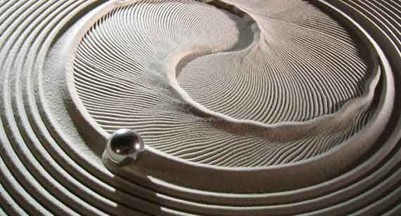 magnetic marble on sand table