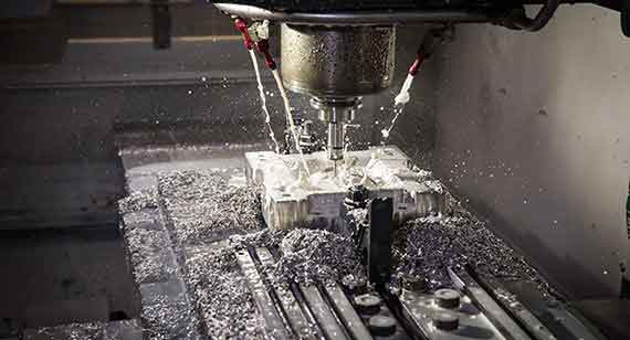 milling an aluminum tool for injection molding